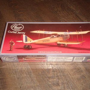 Lindberg Classic Curtisss Jenny aircraft model kit 1/48 sealed